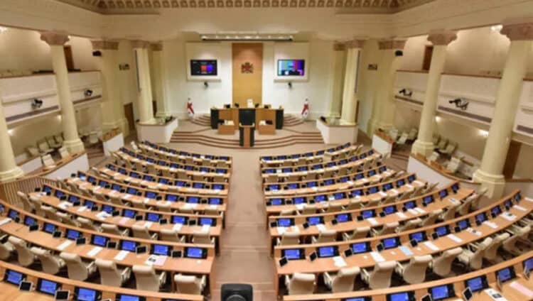 აპრიორიტვ