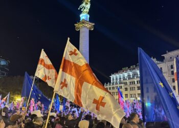 „დღეს ჩემი ორი წლის უნახავი დედა პირველად მოფრინავდა რომში“ – ადამიანური ისტორია