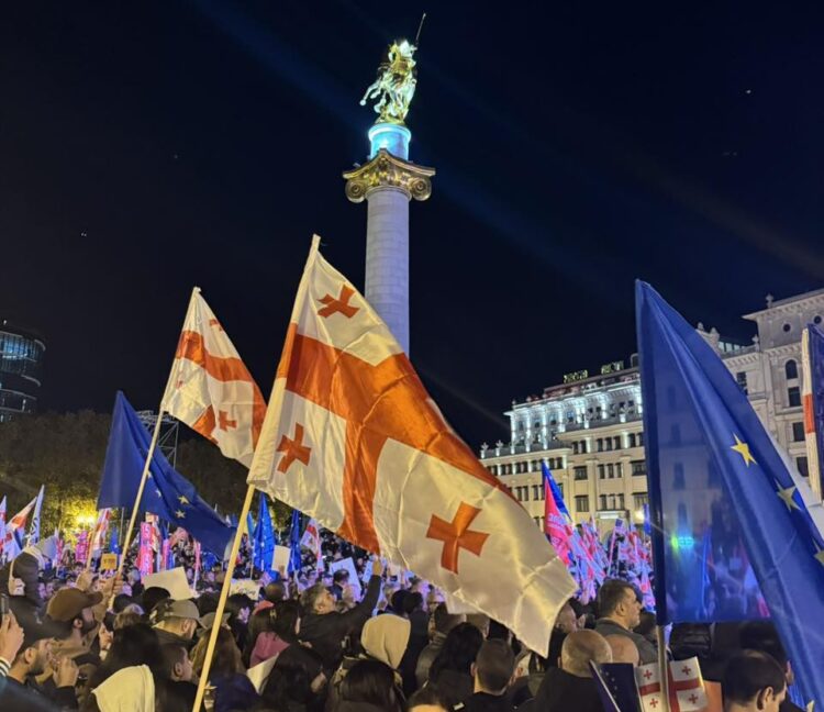 „დღეს ჩემი ორი წლის უნახავი დედა პირველად მოფრინავდა რომში“ – ადამიანური ისტორია