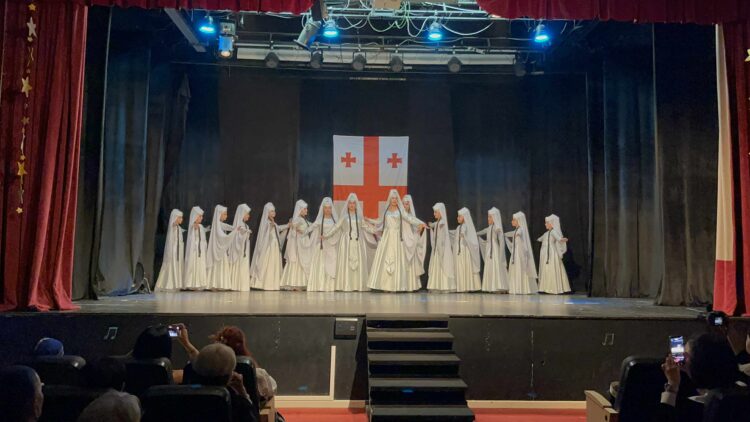 „ფესვები“ – ბარიში მოქმედი ქართული ანსამბლის პირველი დიდი გამარჯვება ესპანეთში